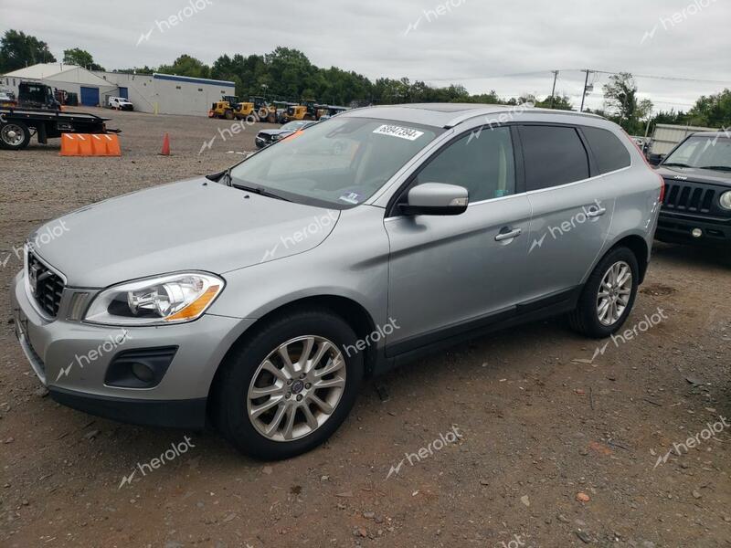 VOLVO XC60 T6 2010 gray  gas YV4992DZ9A2124515 photo #1