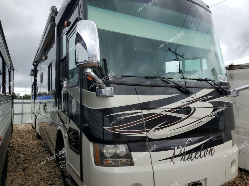 FREIGHTLINER CHASSIS XC 2009 white motorize diesel 4UZAB2BS09CAE2912 photo #1