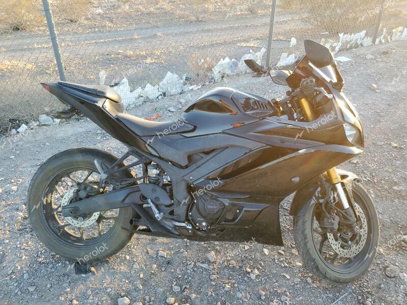 YAMAHA YZFR3 A 2019 black  gas MH3RH18Y1KK001490 photo #1