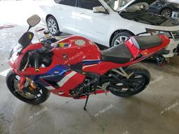 HONDA CBR600 RR 2022 red  gas JH2PC40J8NK800277 photo #4