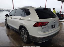 2018 VOLKSWAGEN TIGUAN 2.0T SE/2.0T SEL Gray  Gasoline 3VV3B7AX3JM017872 photo #4