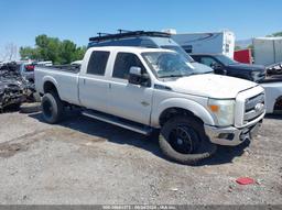 2011 FORD F-350 LARIAT White  Diesel 1FT8W3BTXBEB18489 photo #2