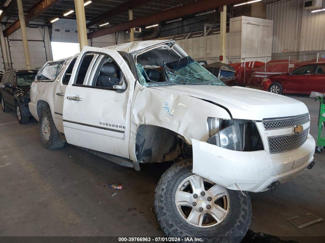 2013 CHEVROLET SUBURBAN 1500 LTZ White  Flexible Fuel 1GNSKKE71DR215433 photo #1