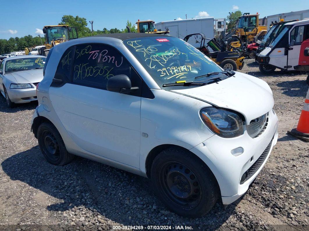 2017 SMART FORTWO PASSION/PRIME/PROXY/PURE White  Gasoline WMEFJ5DA7HK170574 photo #1