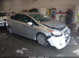 2011 TOYOTA PRIUS FOUR Silver  Hybrid JTDKN3DUXB5338052 photo #2