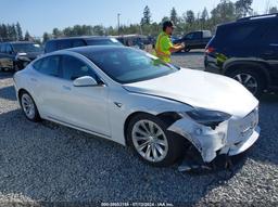 2018 TESLA MODEL S 100D/75D/P100D White  Electric 5YJSA1E2XJF281779 photo #2