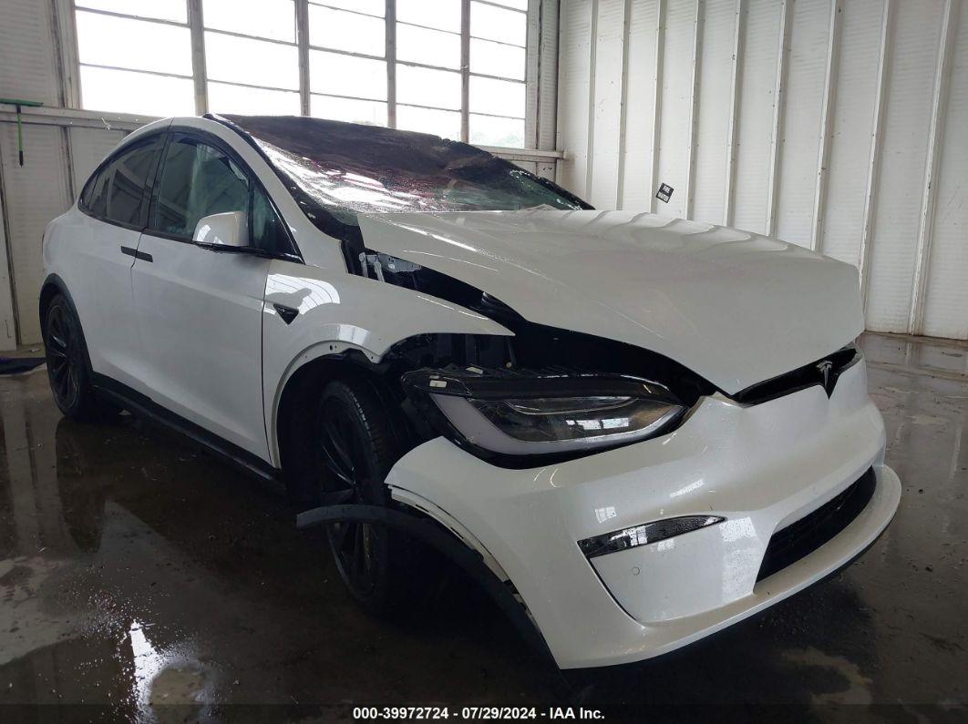 2022 TESLA MODEL X DUAL MOTOR ALL-WHEEL DRIVE White  Electric 7SAXCBE53NF343189 photo #1