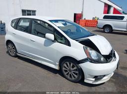 2013 HONDA FIT SPORT White  Gasoline JHMGE8H57DC048158 photo #2