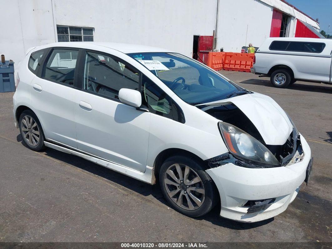 2013 HONDA FIT SPORT White  Gasoline JHMGE8H57DC048158 photo #1