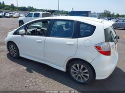 2013 HONDA FIT SPORT White  Gasoline JHMGE8H57DC048158 photo #4