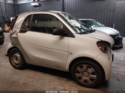 2016 SMART FORTWO PASSION/PRIME/PROXY/PURE White  Gasoline WMEFJ5DA8GK125190 photo #2