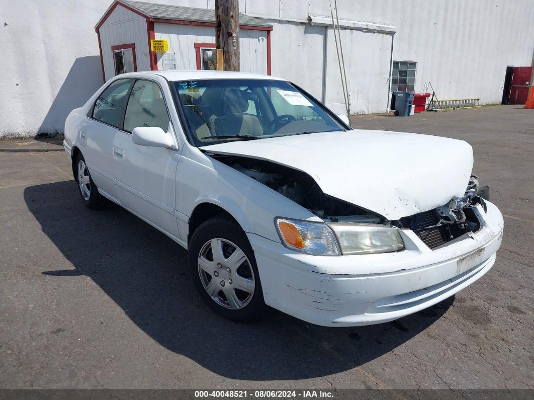 2000 TOYOTA CAMRY LE White  Gasoline 4T1BG22K4YU926125 photo #1