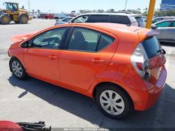 2013 TOYOTA PRIUS C TWO Orange  Hybrid JTDKDTB32D1035208 photo #4