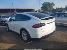 2020 TESLA MODEL X LONG RANGE DUAL MOTOR ALL-WHEEL DRIVE/LONG RANGE PLUS DUAL MOTOR ALL-WHEEL DRIVE White  Electric 5YJXCDE24LF242609 photo #4