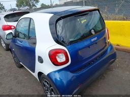 2016 SMART FORTWO PASSION/PRIME/PROXY/PURE Blue  Gasoline WMEFJ5DA4GK052948 photo #4