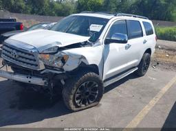 2013 TOYOTA SEQUOIA LIMITED 5.7L V8 White  Flexible Fuel 5TDJW5G19DS085468 photo #3