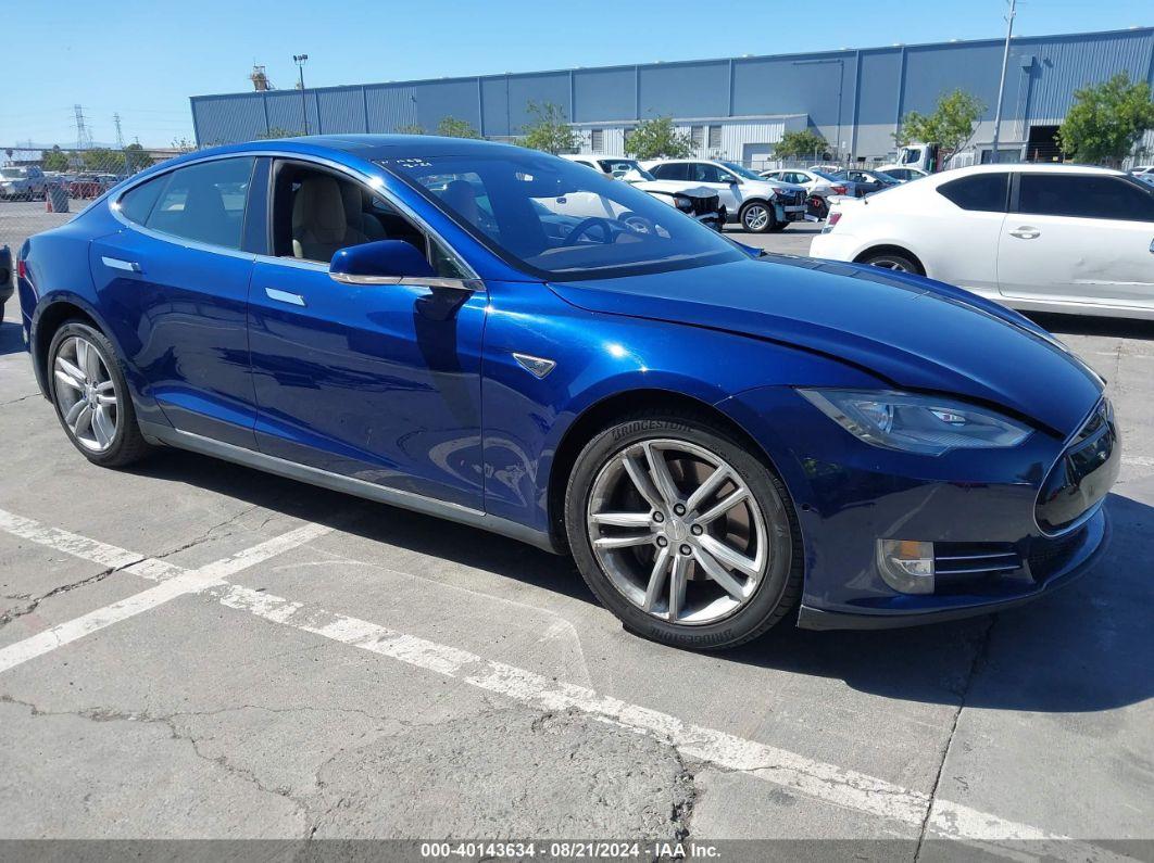 2015 TESLA MODEL S Blue  Electric 5YJSA1H21FF093977 photo #1