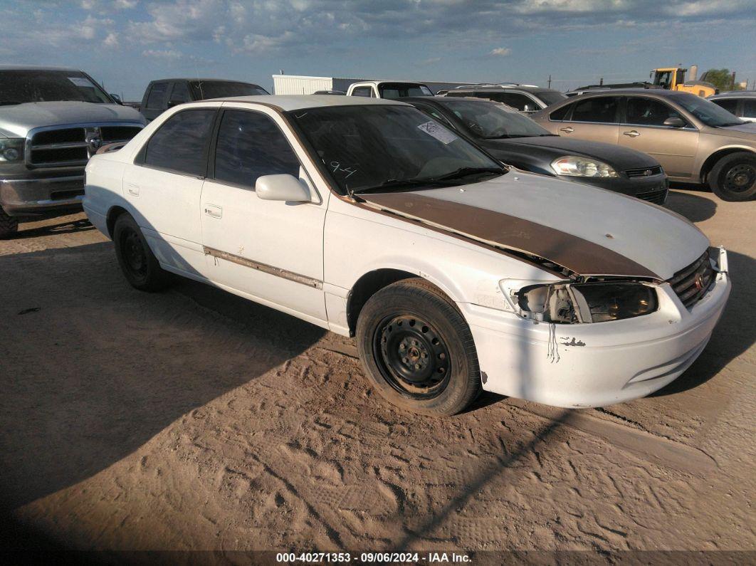 2001 TOYOTA CAMRY LE White  Gasoline JT2BG22K110532169 photo #1