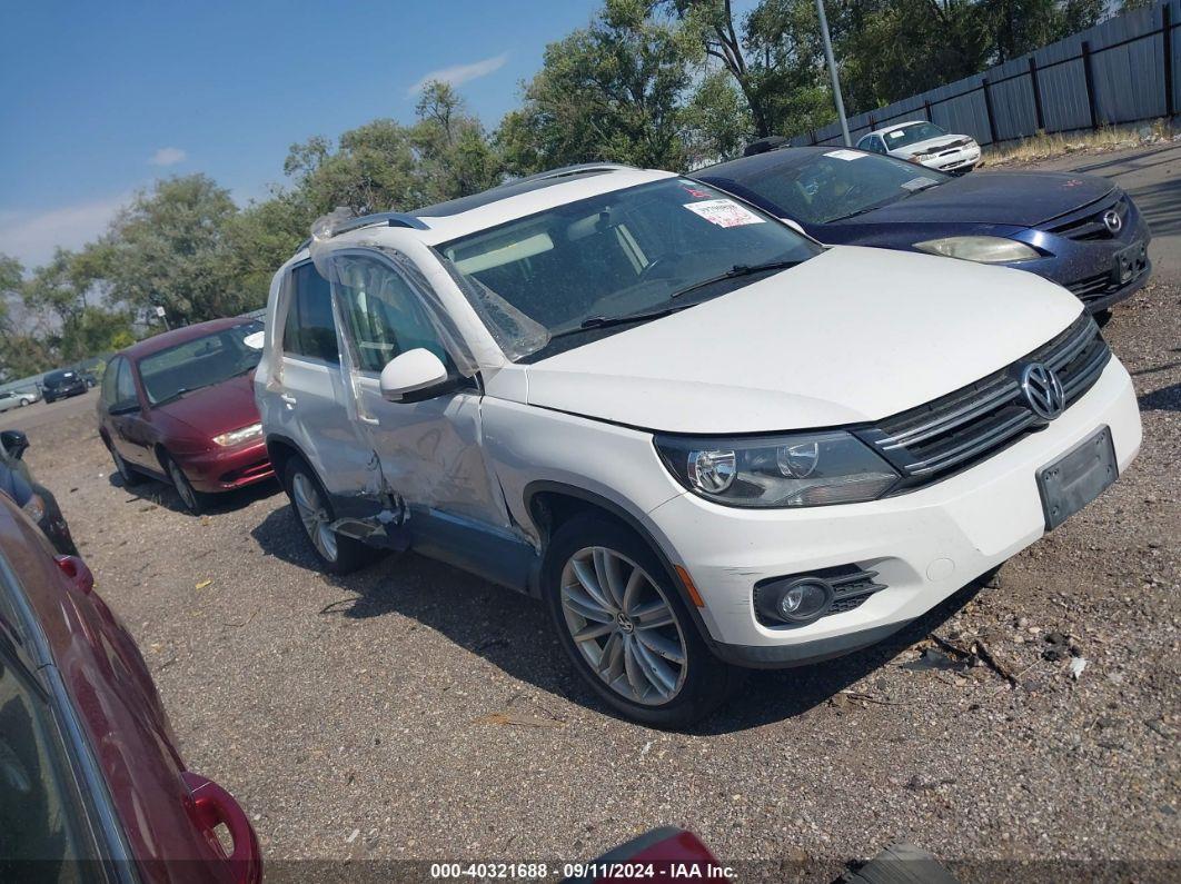 2012 VOLKSWAGEN TIGUAN SE White  Gasoline WVGBV7AXXCW548325 photo #1