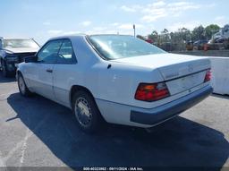 1991 MERCEDES-BENZ 300 CE White  Gasoline WDBEA51D4MB340133 photo #4