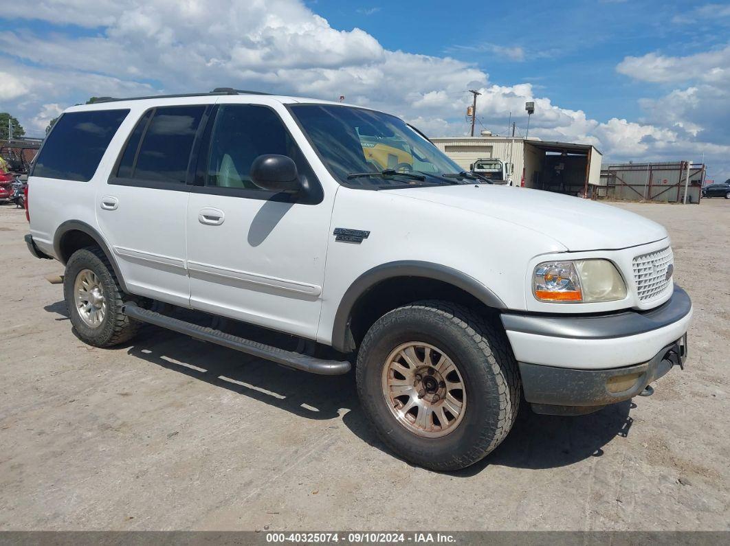 2002 FORD EXPEDITION XLT White  Gasoline 1FMPU16L32LA52374 photo #1