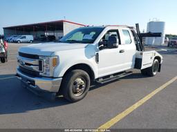 2017 FORD F-350 CHASSIS XL White  Gasoline 1FD8X3G67HEE66402 photo #3